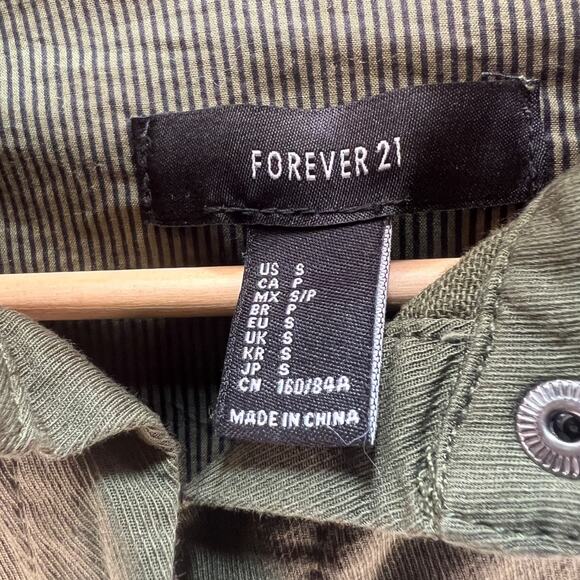 Forever 21 Patch Army Jacket Cargo Long Trenchcoat Pockets Patches Paris - Picture 5 of 9